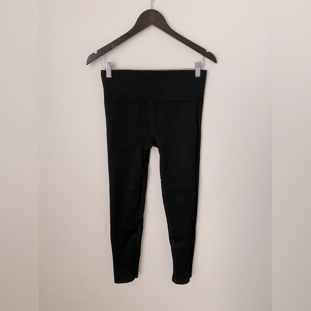 Black ribbed leggings. Size L. Like new